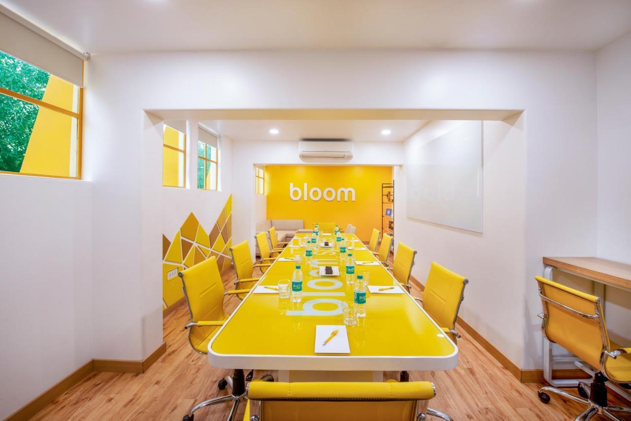 Bloomrooms @ Janpath New Delhi Exteriör bild